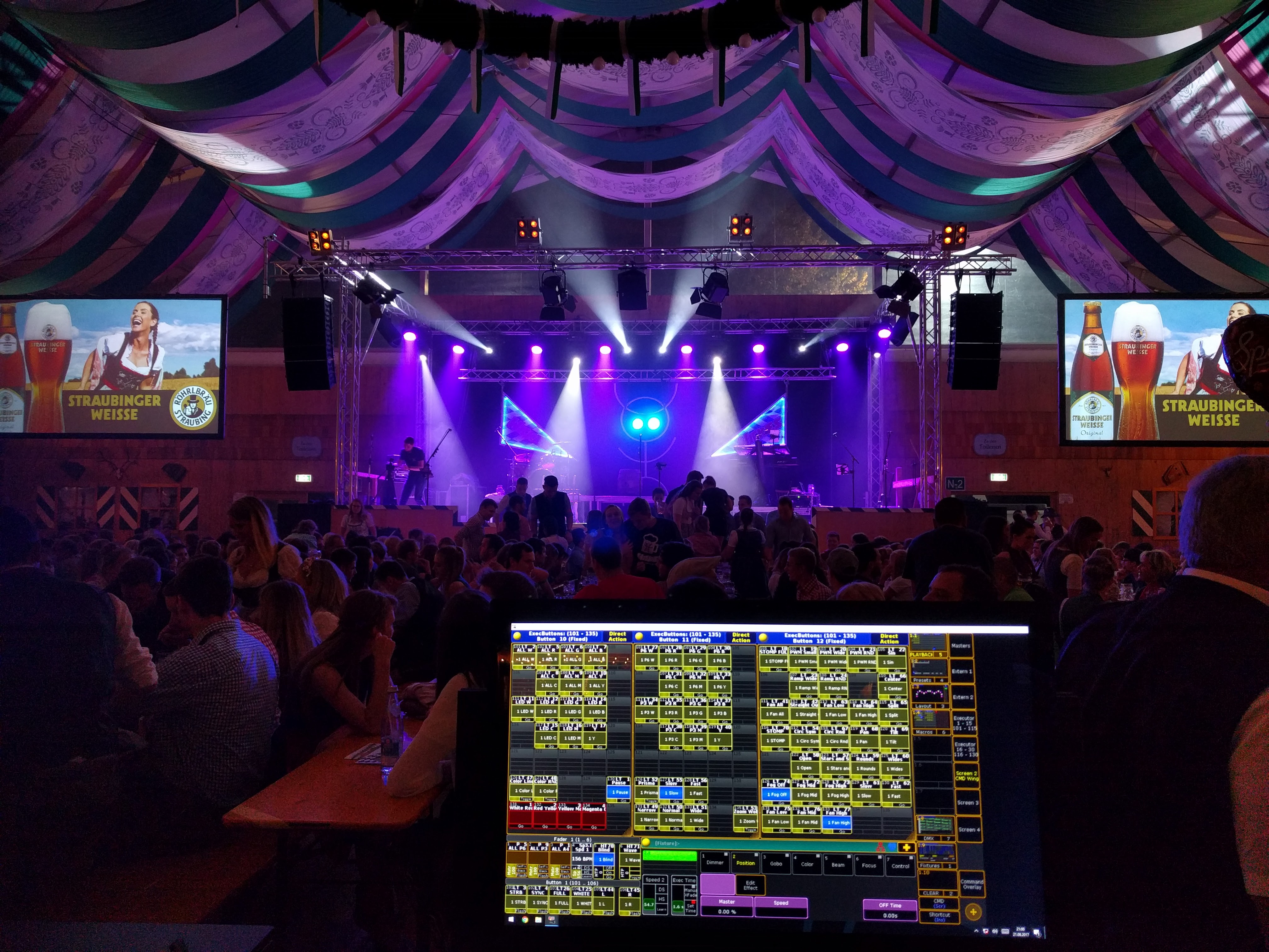 Die Wickies, Weckmann-Zelt, Gäubodenvolksfest Straubing | Licht-Operating